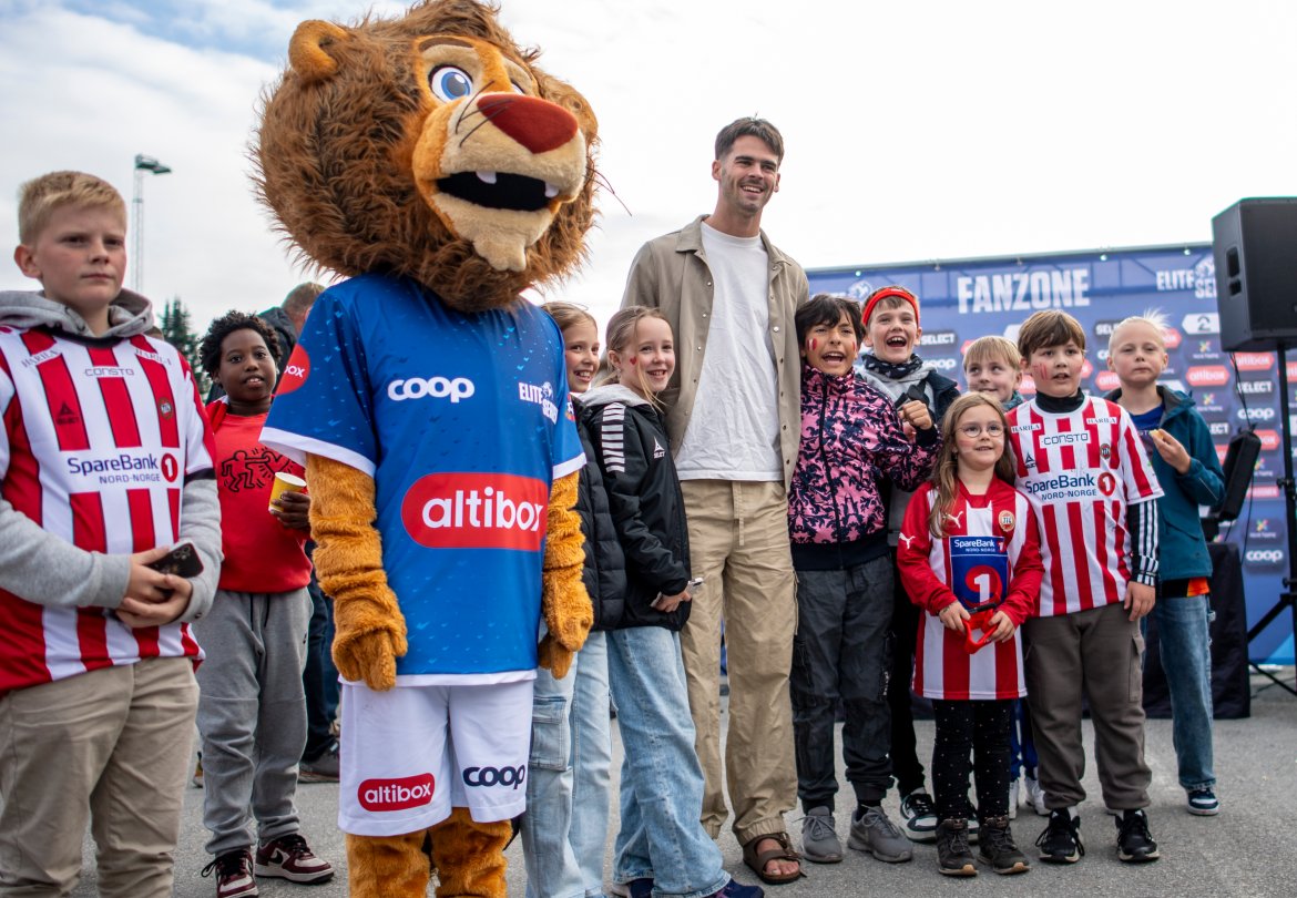 Både Løvis og Lasse Nordås var populær i Fanzone
