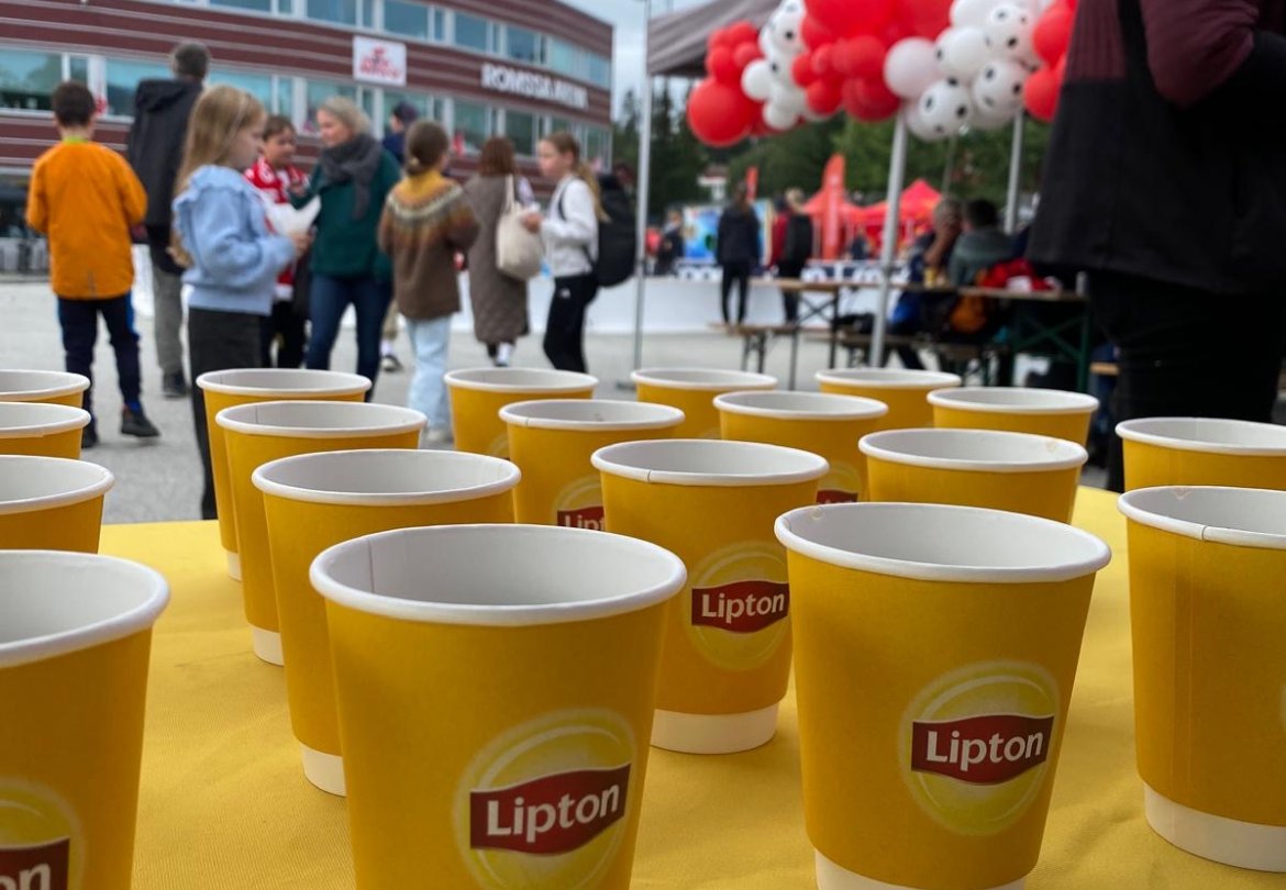 Iste fra ligapartner Lipton.