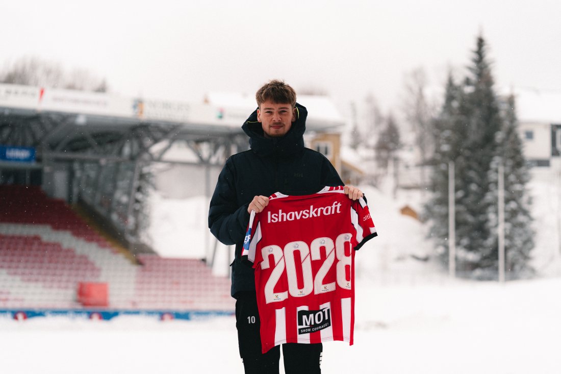 Jakob Napoleon Romsaas klar for å spille i røde og hvite striper ut 2028