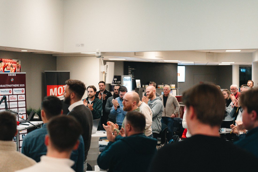 Stående applaus for Lars Espejord